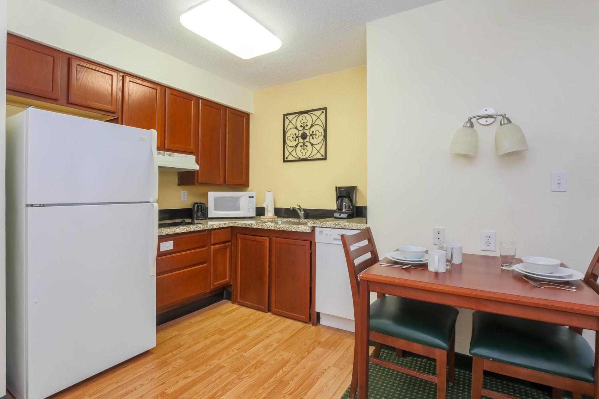 Residence Inn By Marriott Oklahoma City South Экстерьер фото